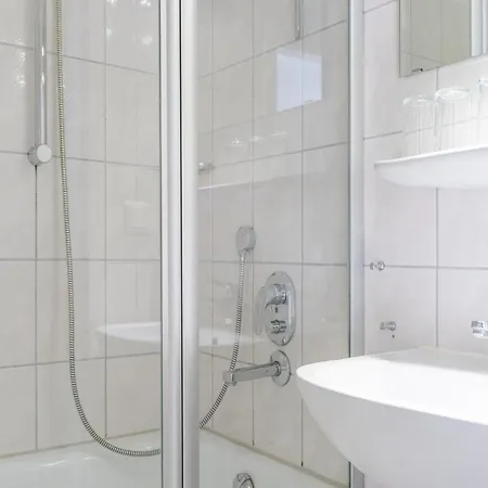 Moderne Nahe Apartment
